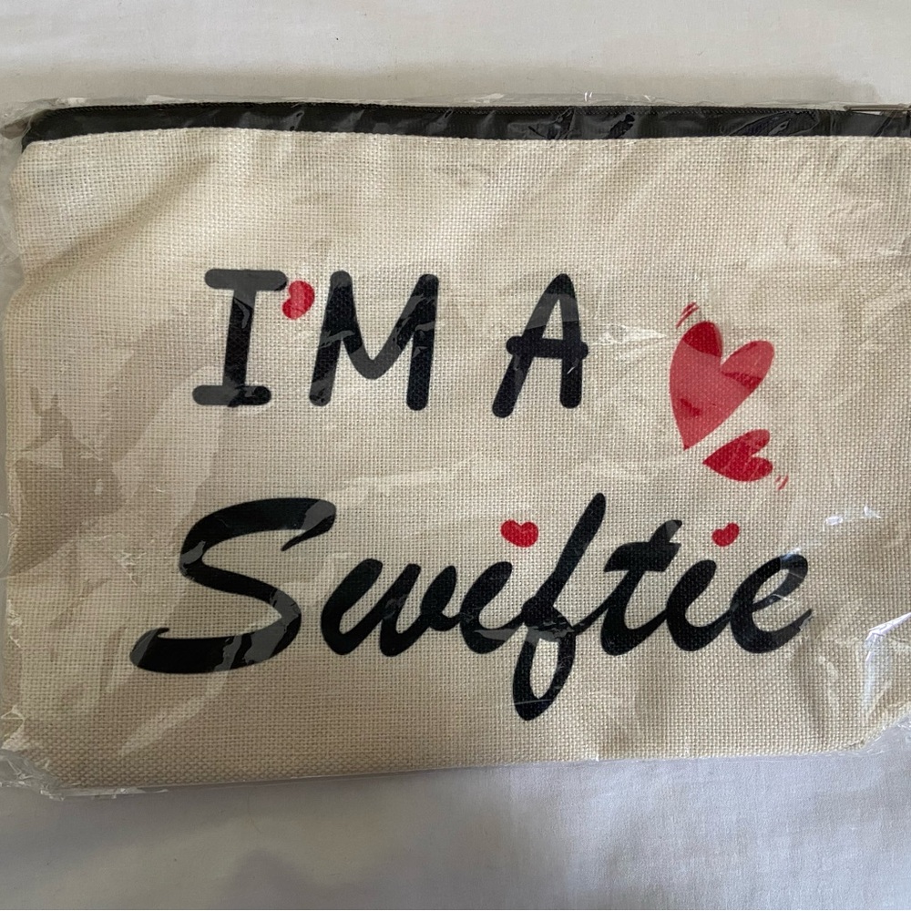 "I'm a swiftie" 2 pack makeup of textured makeup bags - brand new in plastic
